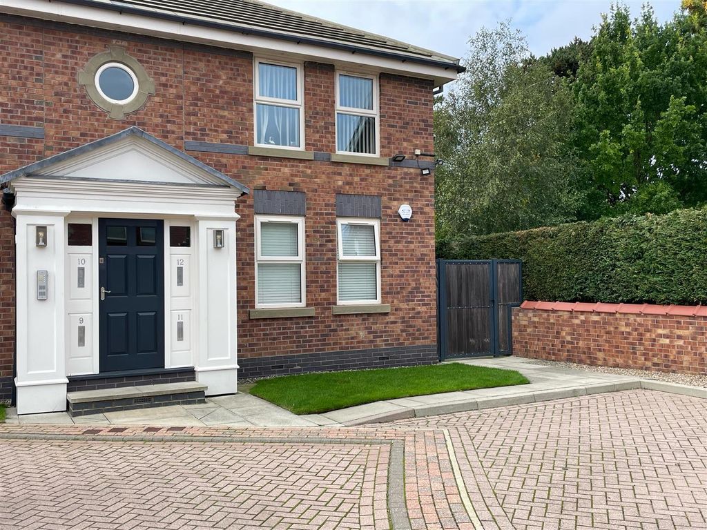 2 bed flat to rent in Eliot Court, Fulford, York YO10, £1,500 pcm Zoopla