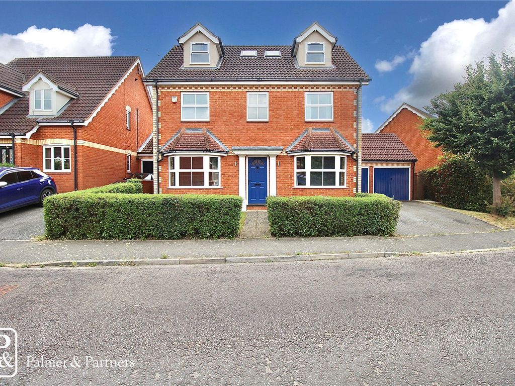 6 bed detached house for sale in Hazel Rise, Claydon, Ipswich, Suffolk