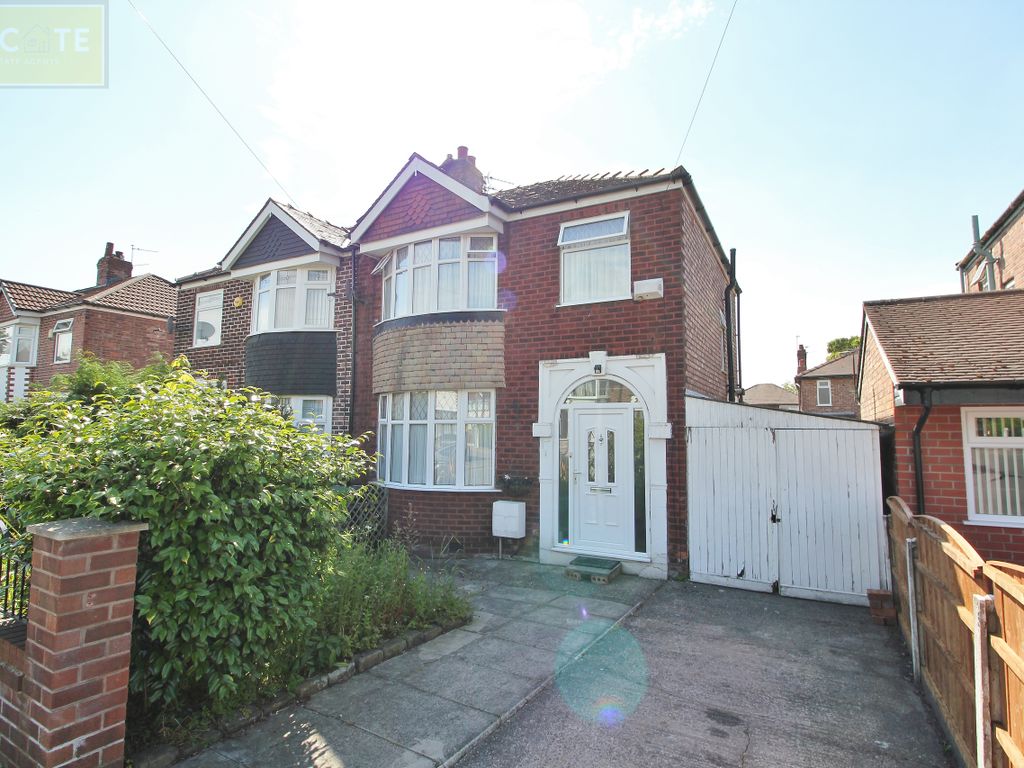 3 bed semidetached house for sale in Winster Avenue, Stretford