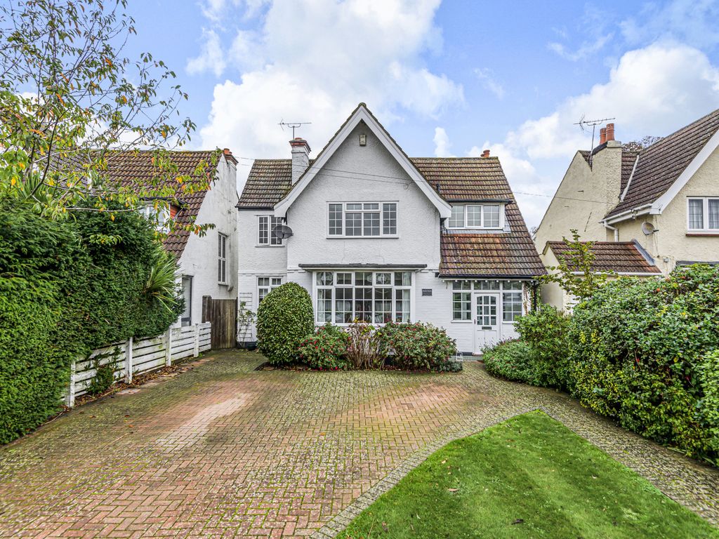 4 bed detached house for sale in Lower Hampton Road, Lower Sunbury TW16
