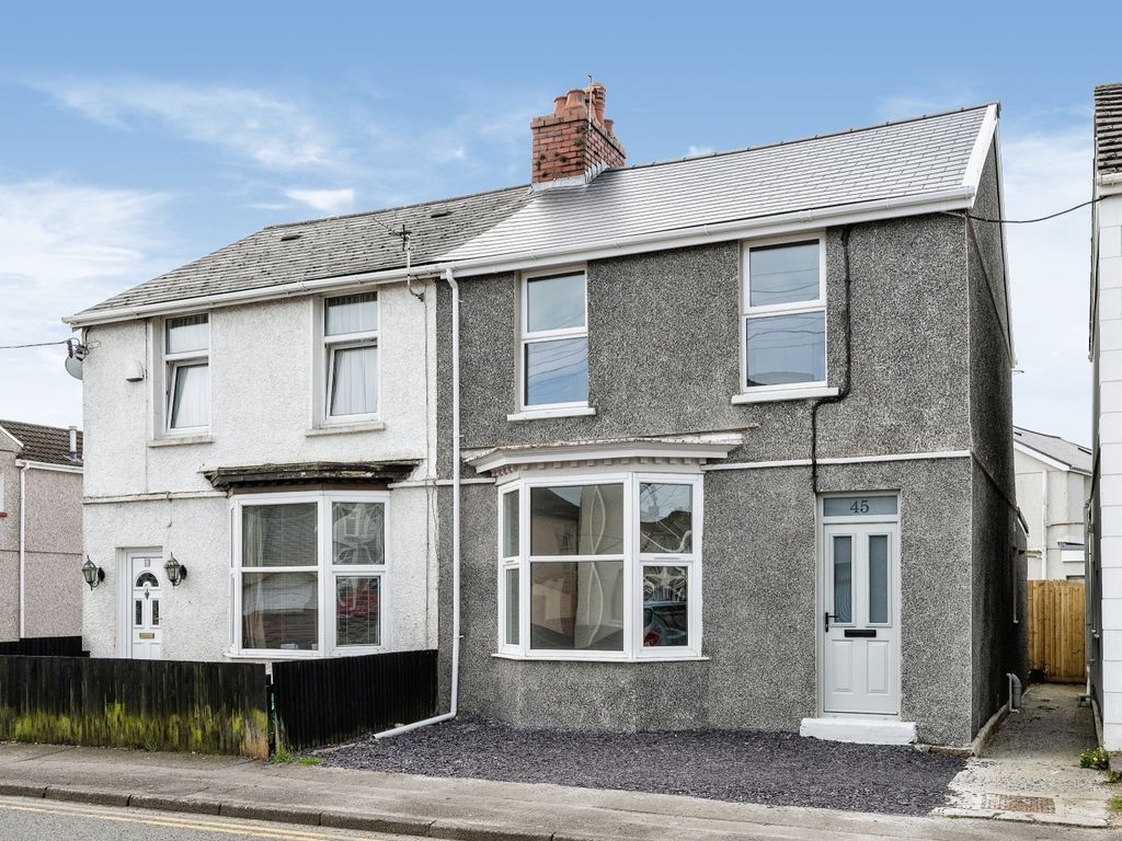 3 bed semidetached house for sale in Borough Road, Loughor, Swansea