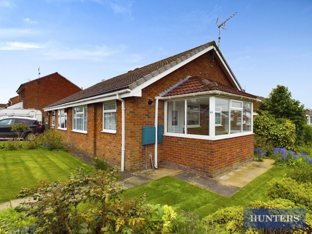 2 bed semidetached bungalow for sale in Sycamore Avenue, Filey YO14, £