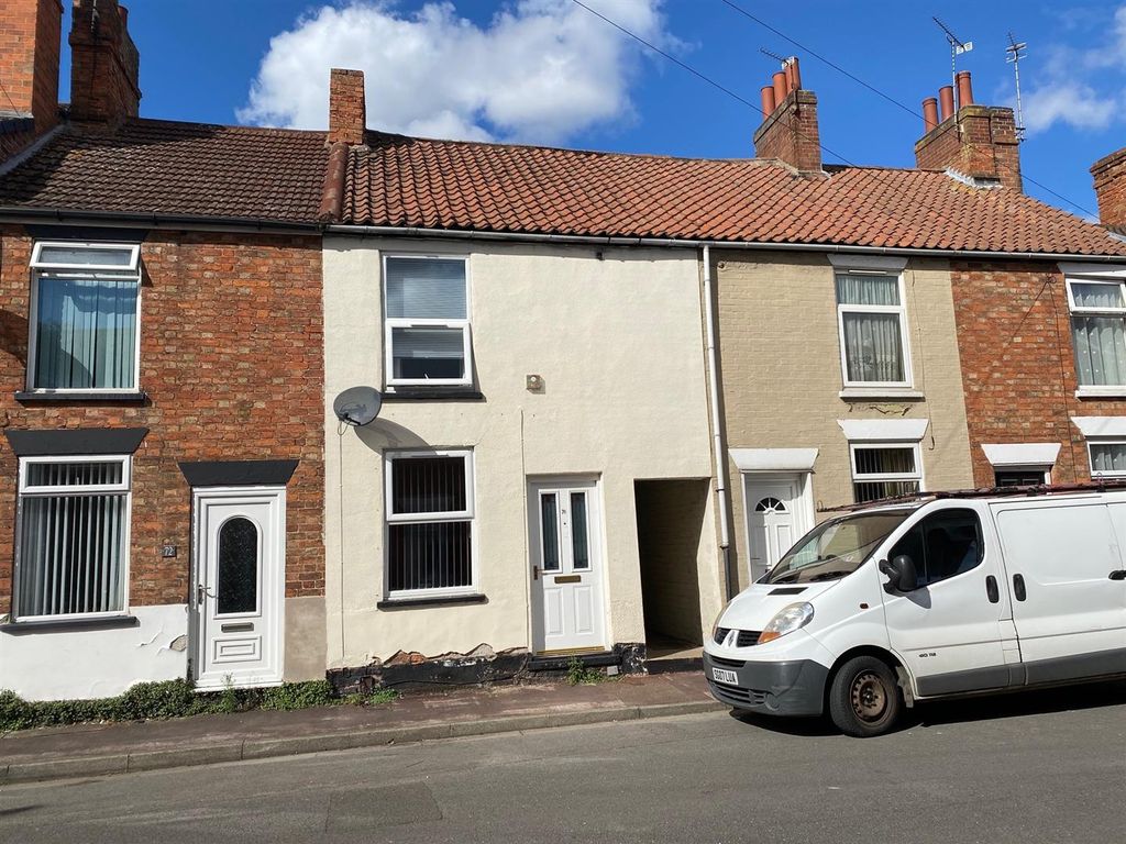 2 bed terraced house for sale in Whitfield Street, Newark NG24 Zoopla
