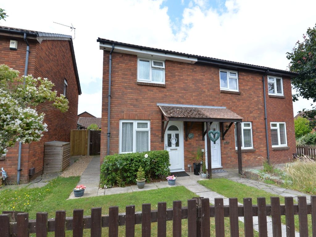 2 bed semidetached house for sale in Chatsworth Way, New Milton
