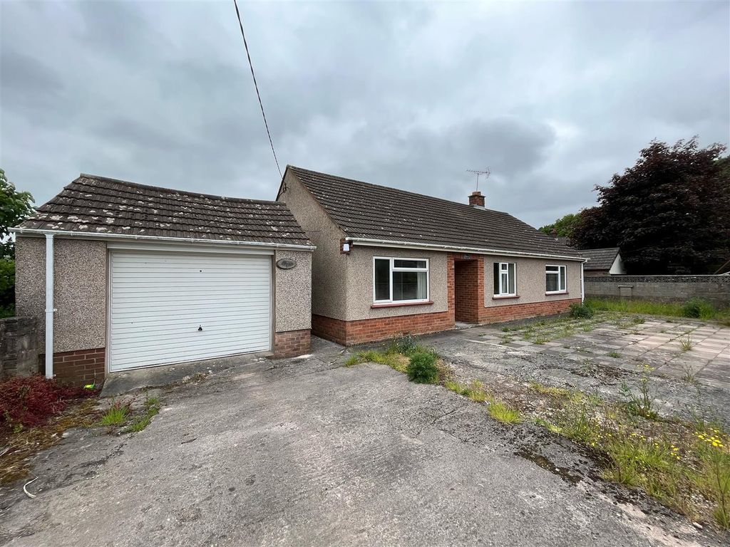 3 bed detached bungalow for sale in Ellwood, Coleford GL16 Zoopla