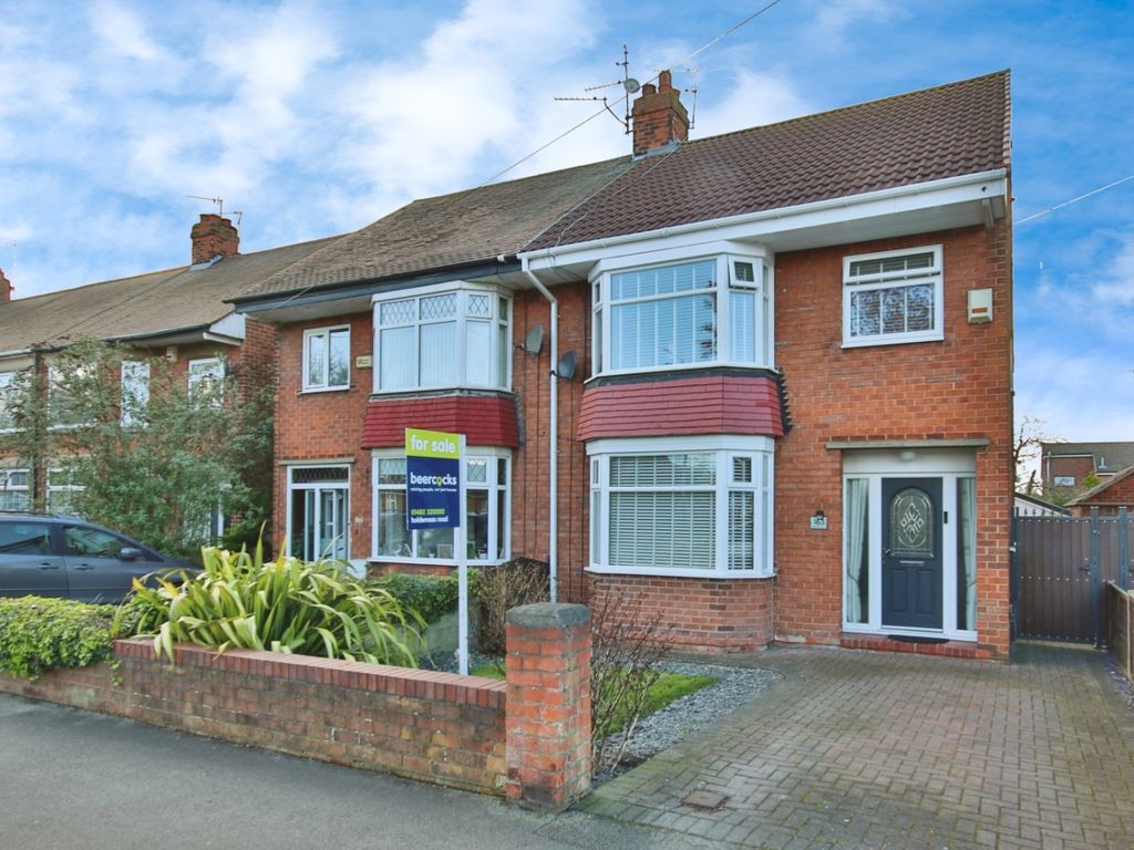 3 bed semidetached house for sale in Lambwath Road, Hull HU8, £210,000