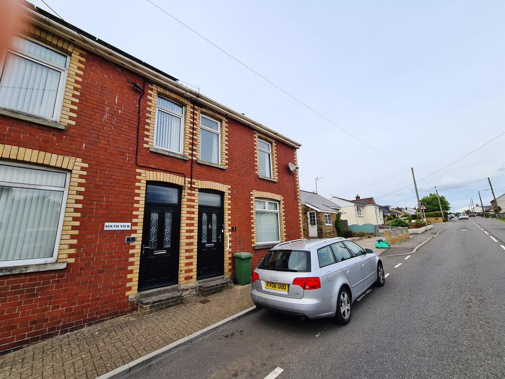 3 bed semidetached house for sale in Brynna Road, Pencoed, Bridgend