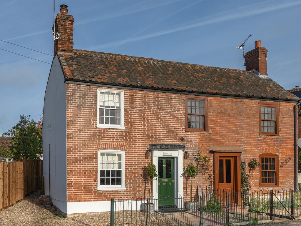 2 bed semidetached house for sale in Station Road, Foulsham, Dereham