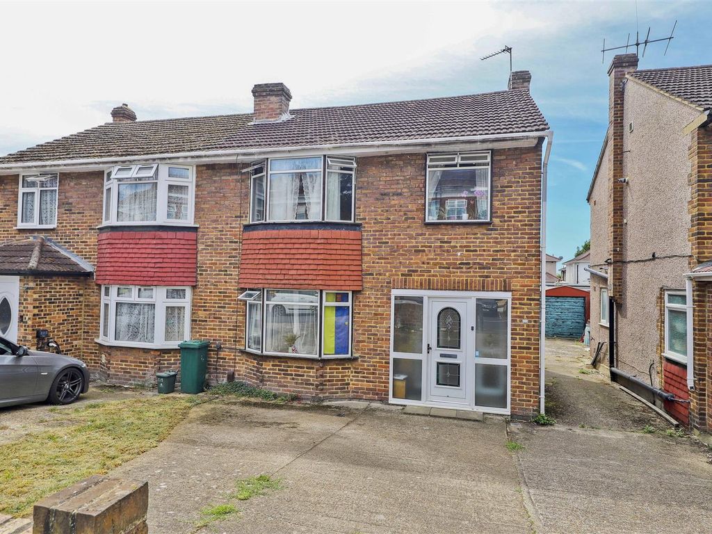 3 bed semidetached house for sale in Kingshill Avenue, North Hayes UB4