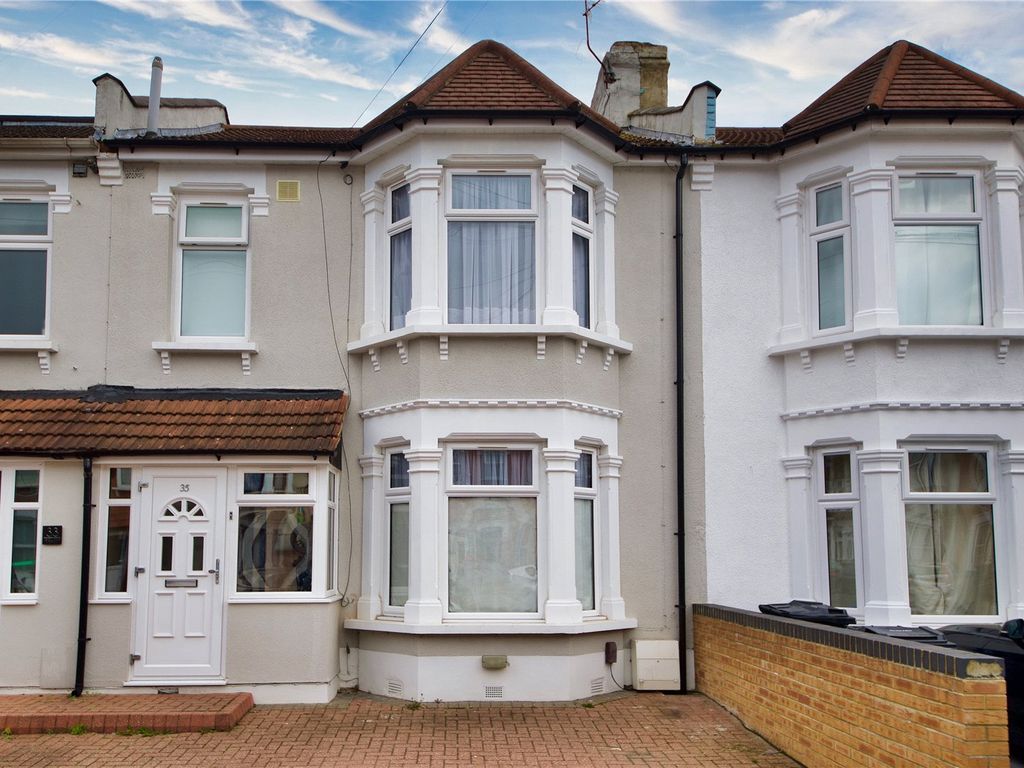 3 bed terraced house for sale in Betchworth Road, Seven Kings, Ilford