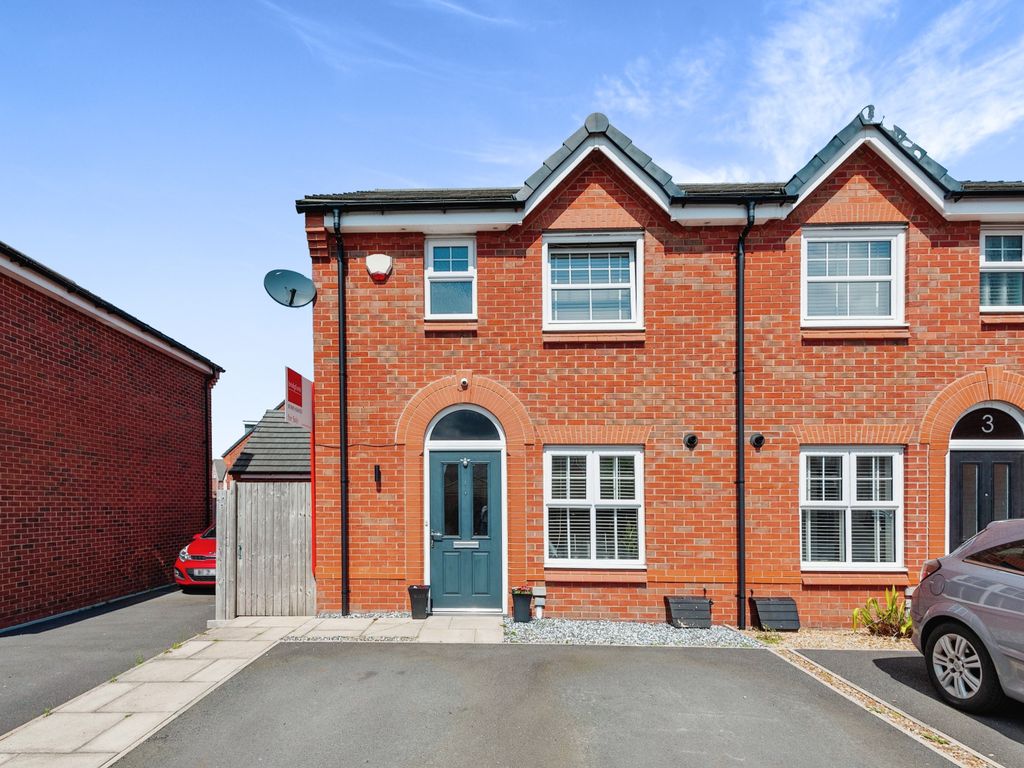 3 bed semidetached house for sale in Parry Avenue, Northwich, Cheshire