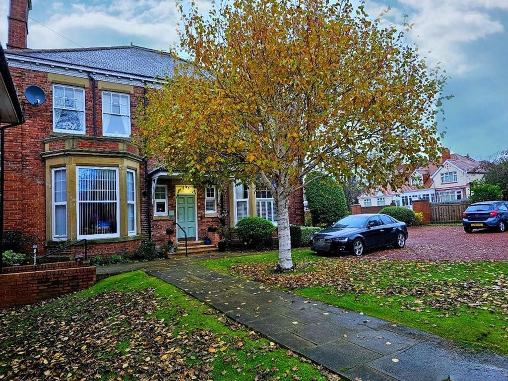 2 bed flat for sale in North Avenue, South Shields NE34, £60,000 Zoopla