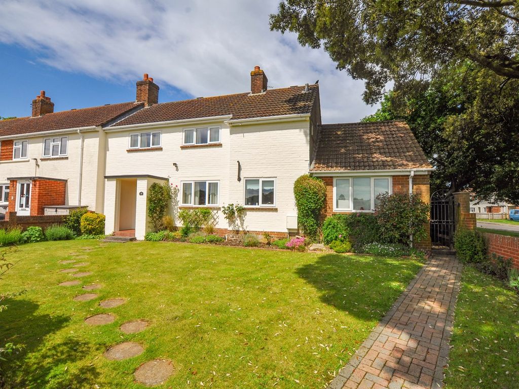 4 bed end terrace house for sale in Churchill Close, Sturminster Marshall, Wimborne BH21, £