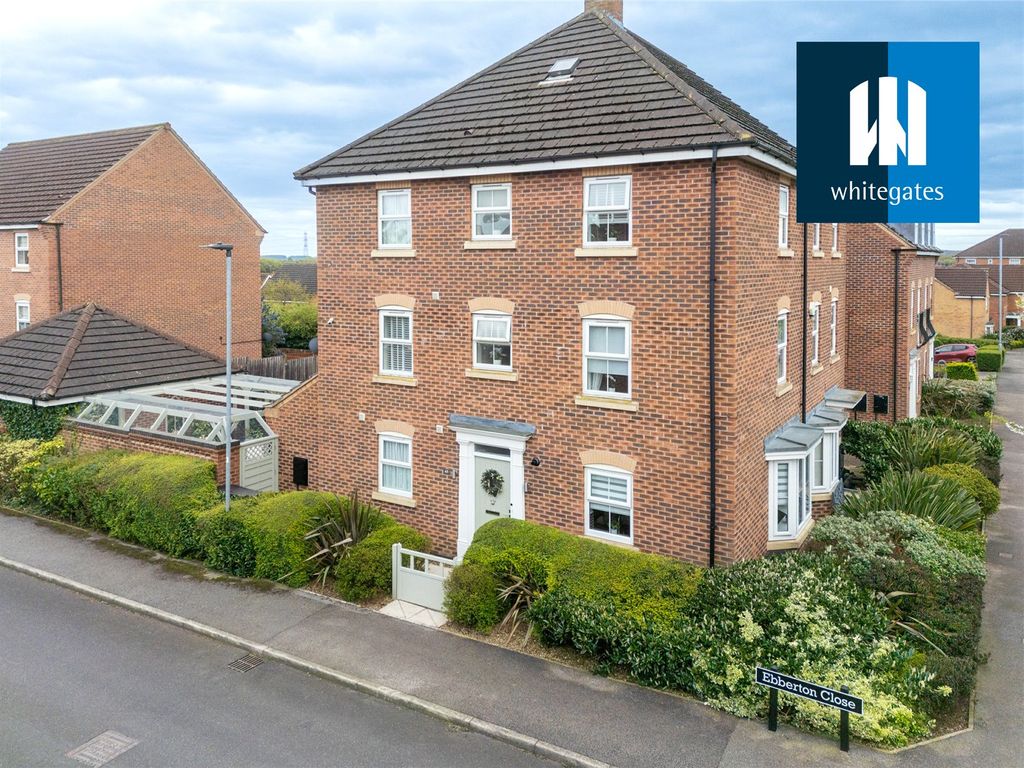 4 bed semidetached house for sale in Conisborough Way, Hemsworth