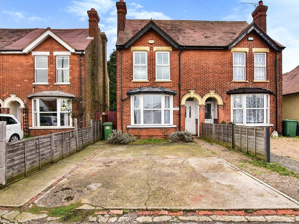 3 bed semidetached house to rent in Loose Road, Maidstone, Kent ME15