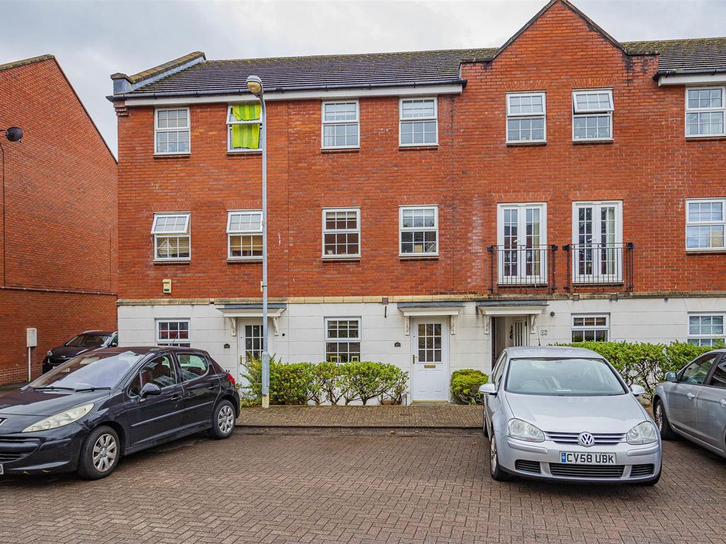 4 bed town house for sale in Doe Close, Penylan, Cardiff CF23 Zoopla