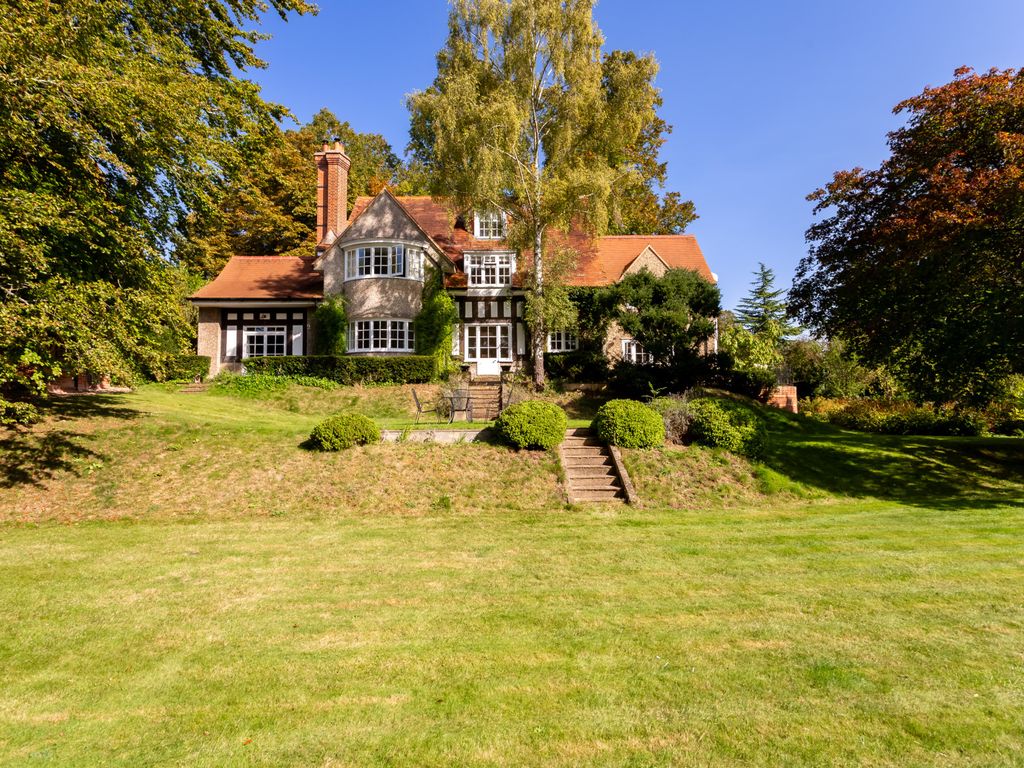6 bed detached house for sale in Icknield Road, Goring On Thames