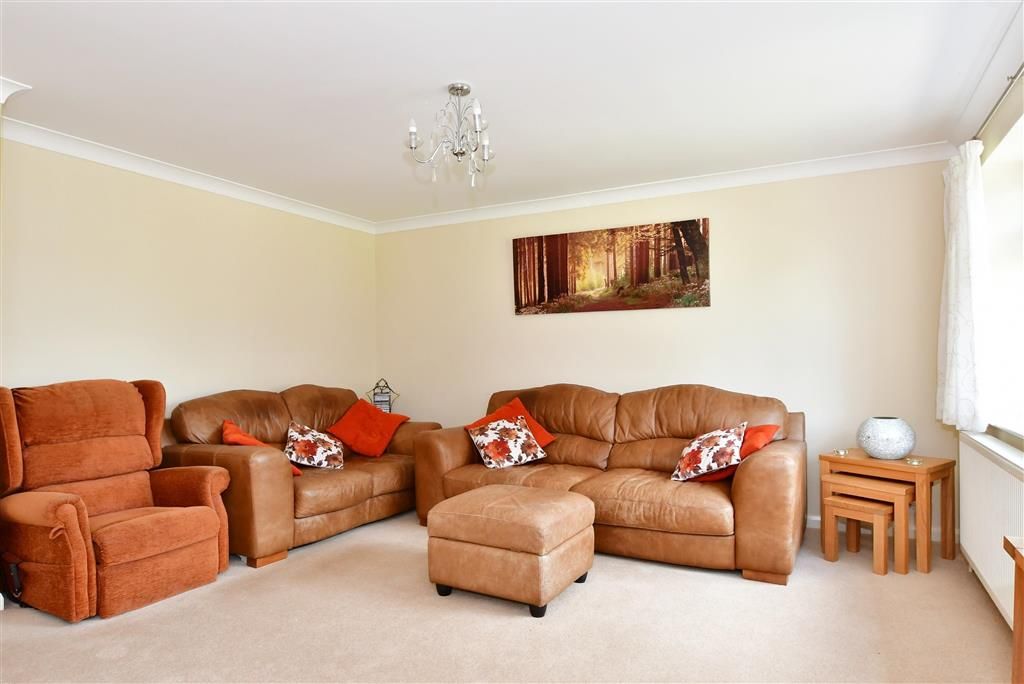 Oakhurst Close, Wickford, Essex SS12  