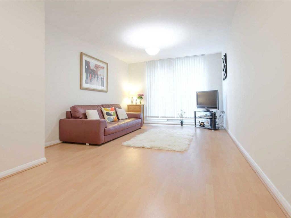 2 bed flat to rent in Admiral House, St Wharf, Vauxhall SW8, £