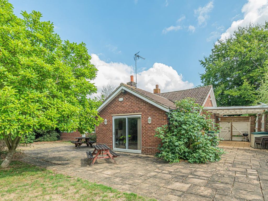 Brookfield Road Bedford MK41  