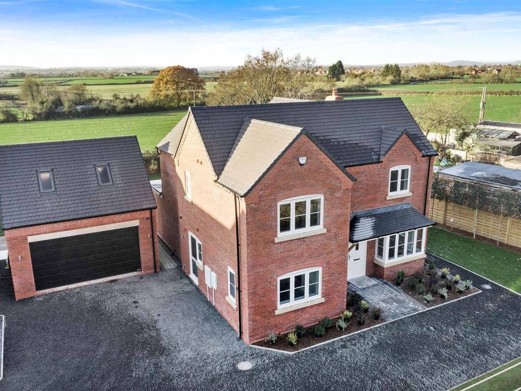 4 bed detached house for sale in Norton Road, Broomhall, Worcester WR5