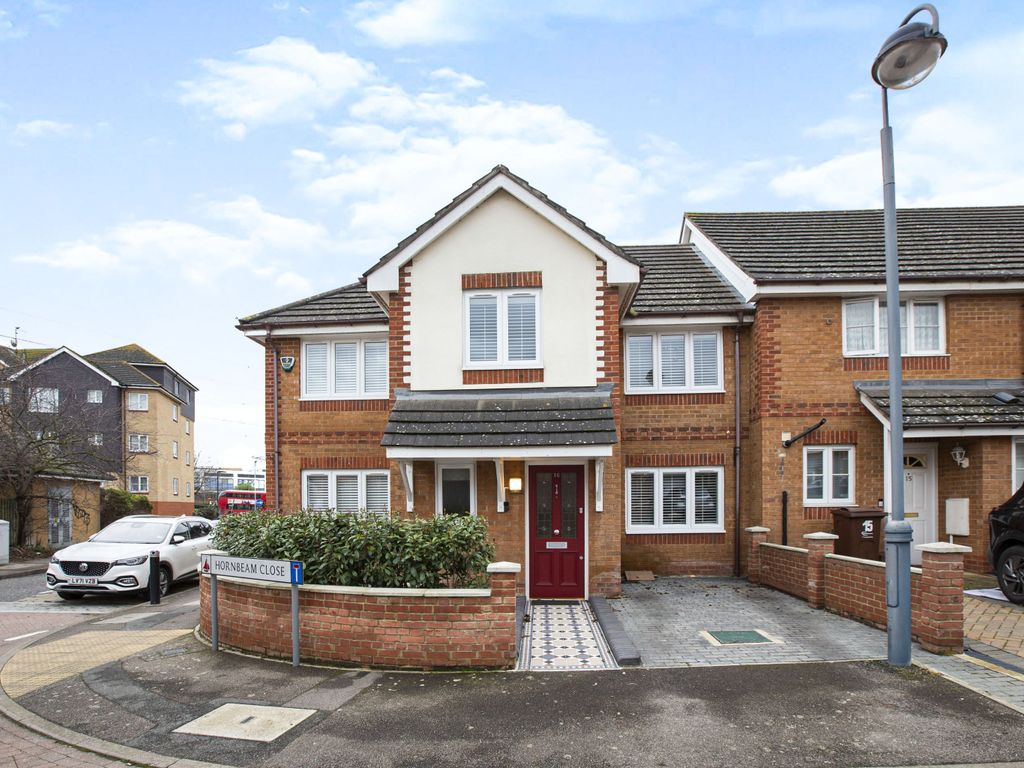 4 bed end terrace house for sale in Hornbeam Close, Barking IG11 Zoopla
