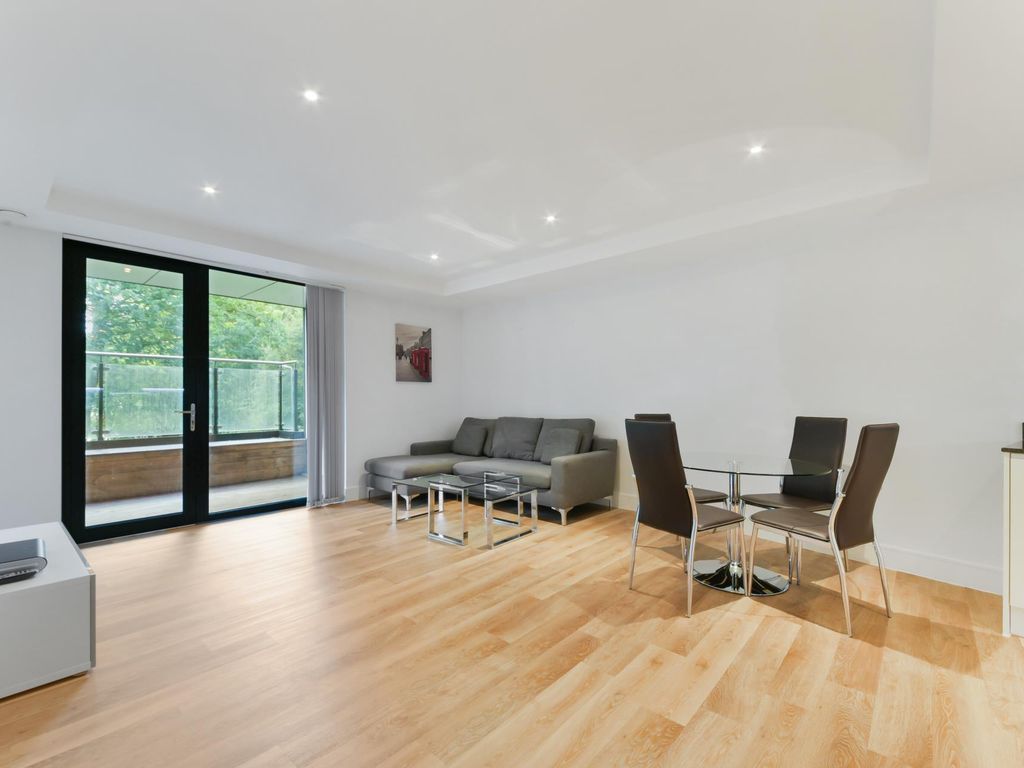 1 bed flat to rent in View House, Knaresborough Drive, London