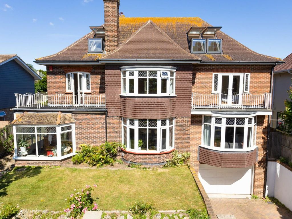 6 bed detached house for sale in Winterstoke Crescent, Ramsgate CT11