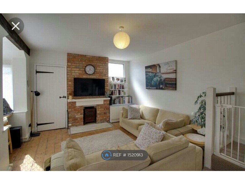 2 bed detached house to rent in Church Street, Aldershot GU11 Zoopla