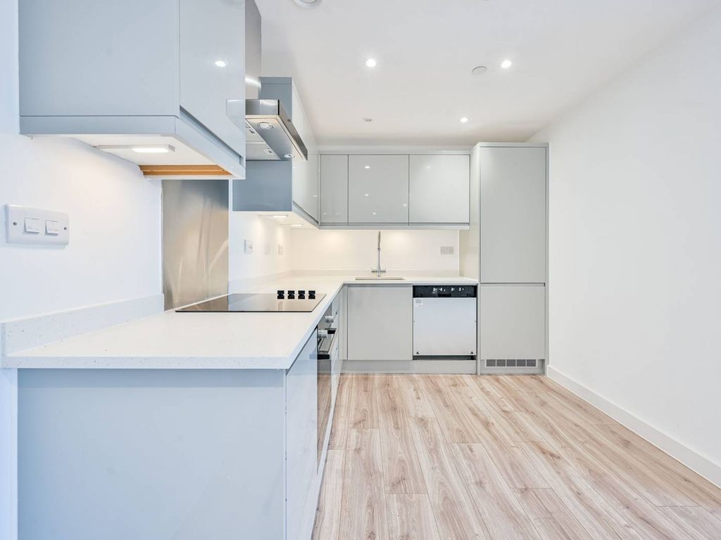 New home, 3 bed flat for sale in The One Woolwich, Woolwich SE18, £
