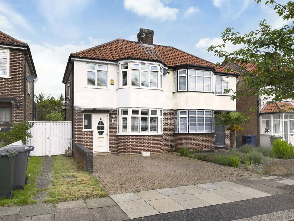 3 bed semidetached house for sale in Oakhampton Road, Mill Hill, London NW7, £635,000 Zoopla