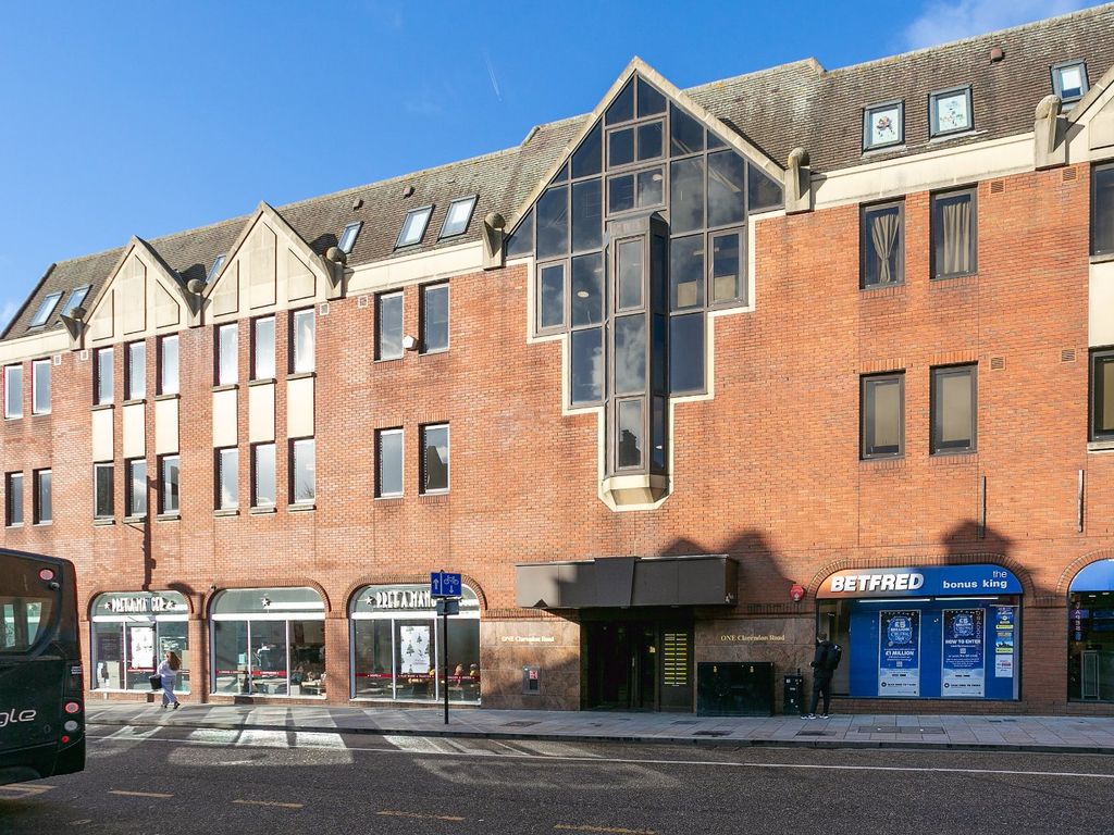 1 bed flat to rent in Flat 1 1 Clarendon Road, Watford, Herts WD17, £