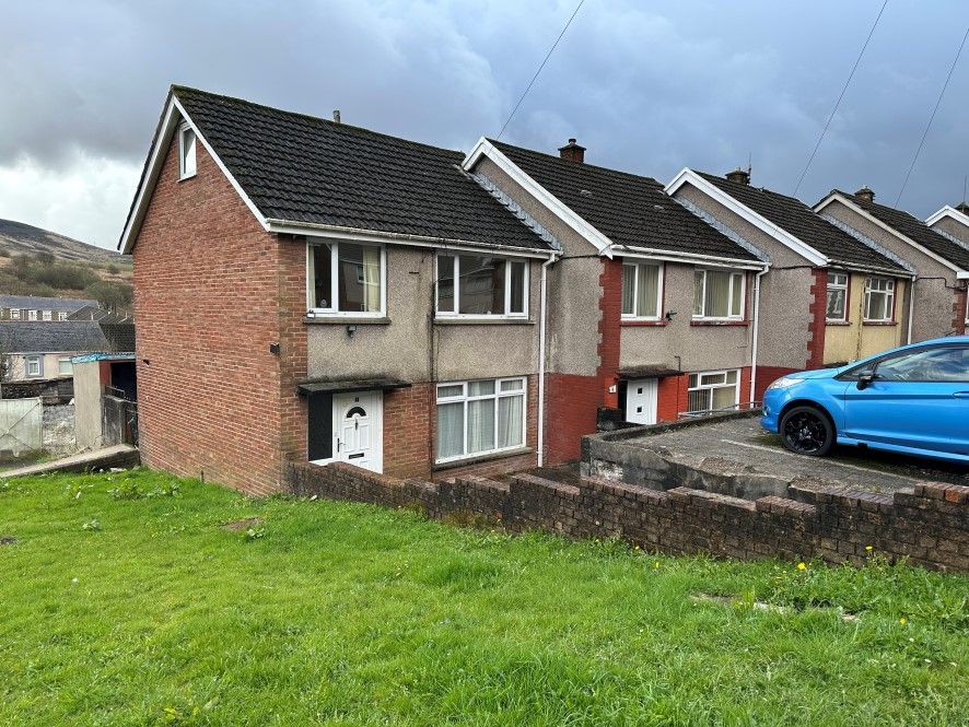 3 bed end terrace house for sale in Alexandra Place, Caerau, Maesteg