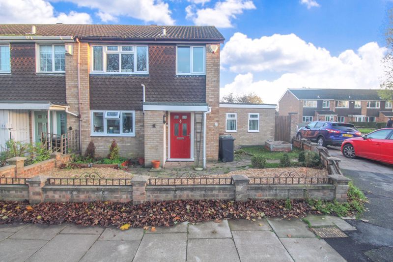 Bracklesham Gardens, Luton LU2  