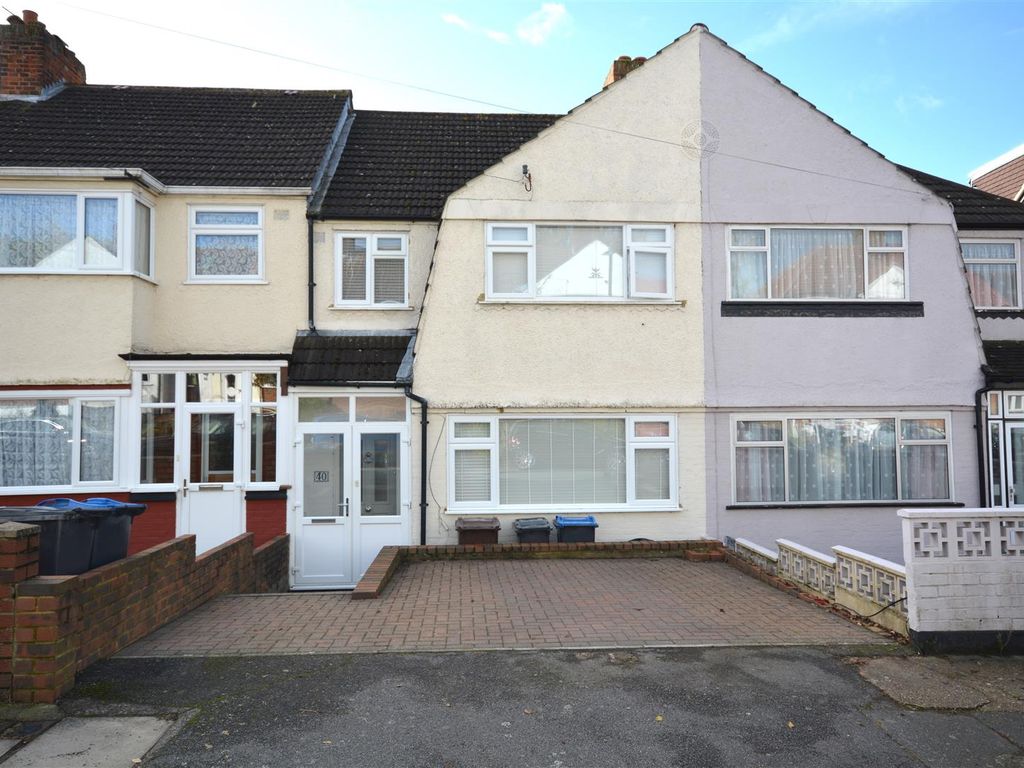 3 bed property for sale in Rougemont Avenue, Morden SM4, £565,000 Zoopla
