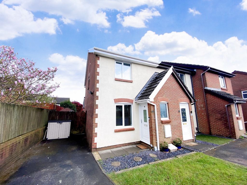 2 bed end terrace house for sale in Cae Crug, Llangyfelach, Swansea