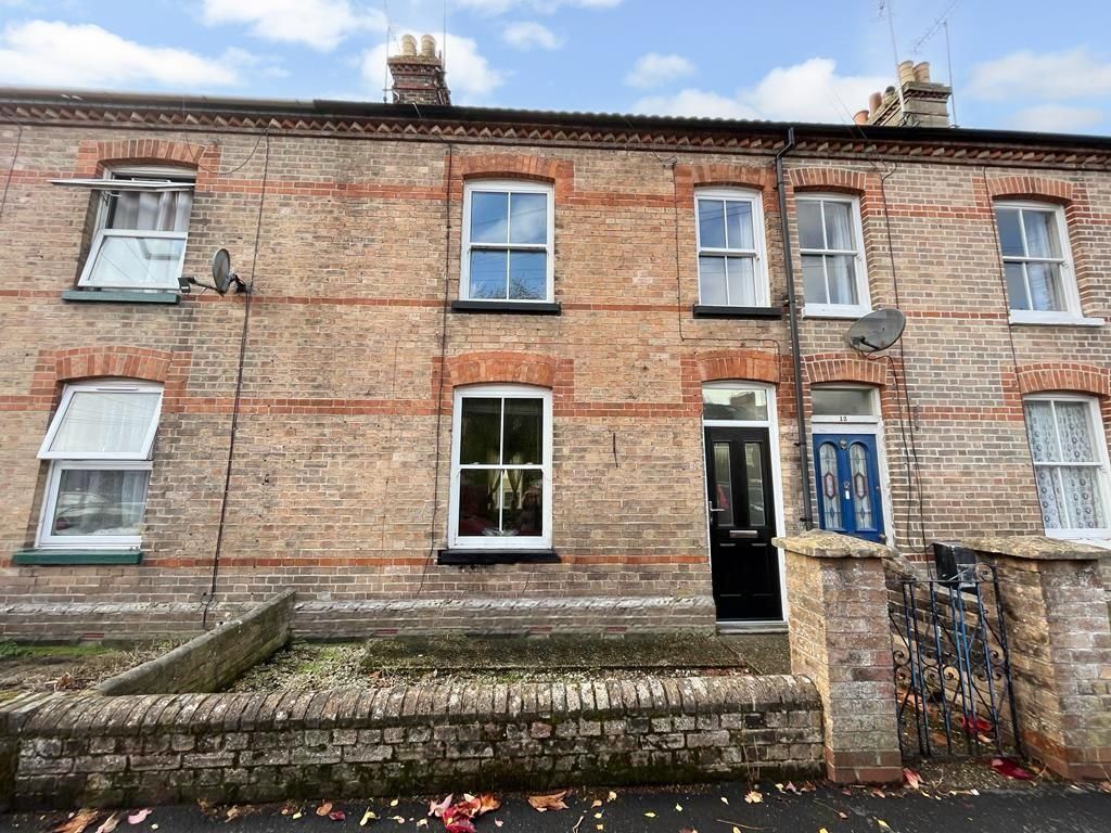 2 bed terraced house to rent in Victoria Road, Dorchester, Dorset DT1