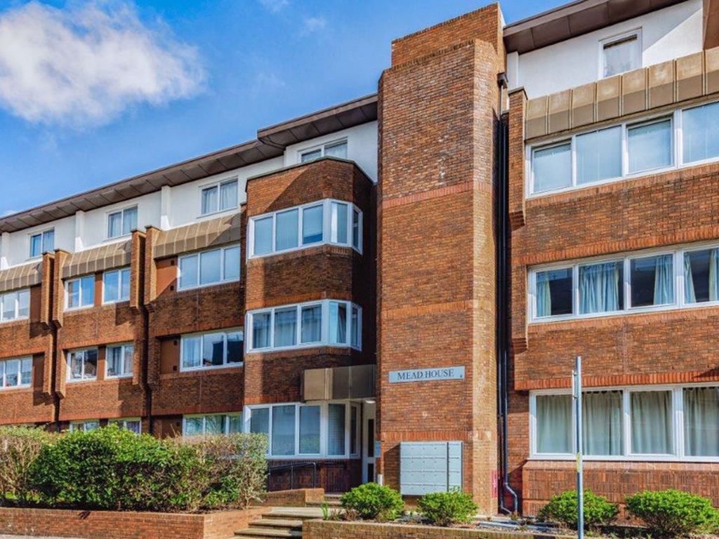 1 bed flat to rent in Cantelupe Road, East Grinstead RH19 Zoopla