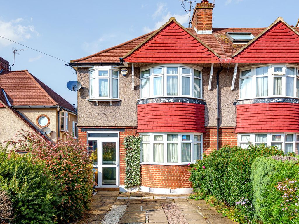 3 bed end terrace house for sale in Hillcross Avenue, Morden SM4, £575,000 Zoopla