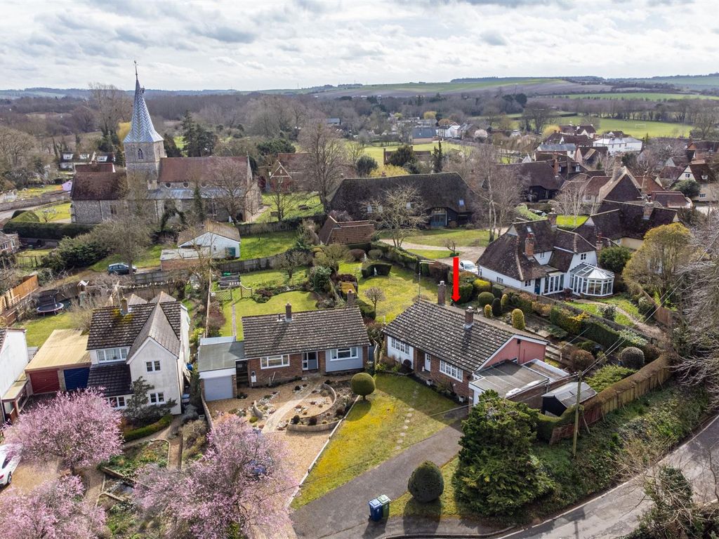 2 bed detached bungalow for sale in Butchers Hill, Ickleton, Saffron