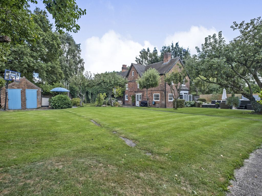 3 bed semidetached house for sale in Walmley Ash Lane, Sutton