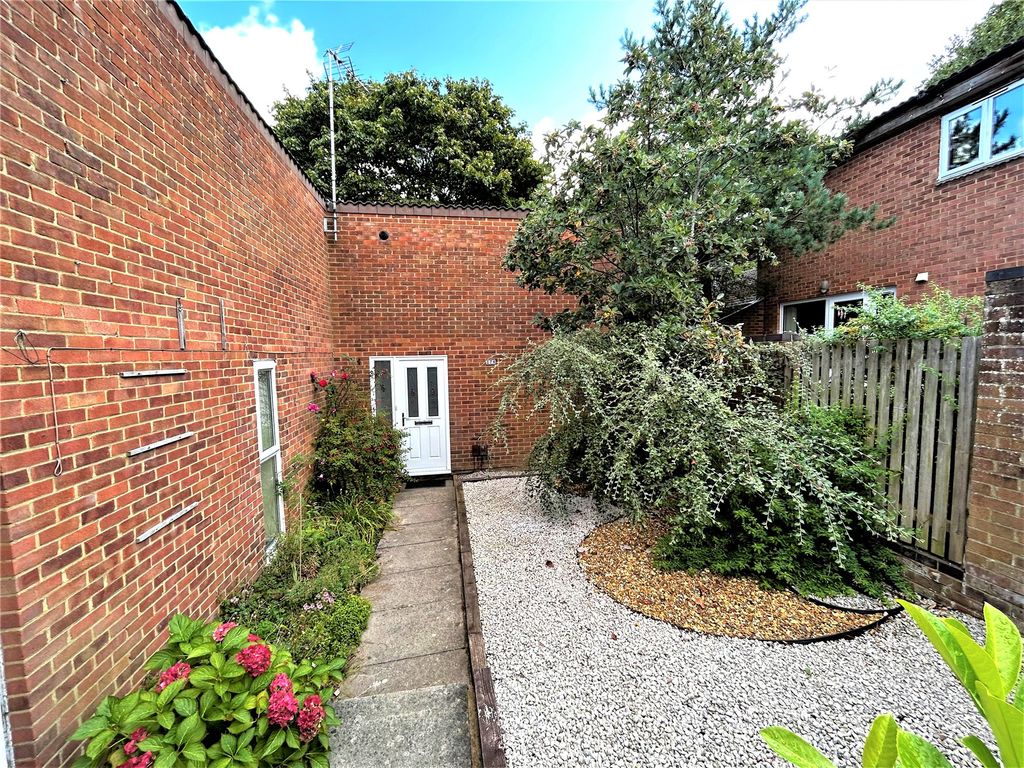 1 bed bungalow for sale in Juniper, Bracknell, Berkshire RG12, £280,000