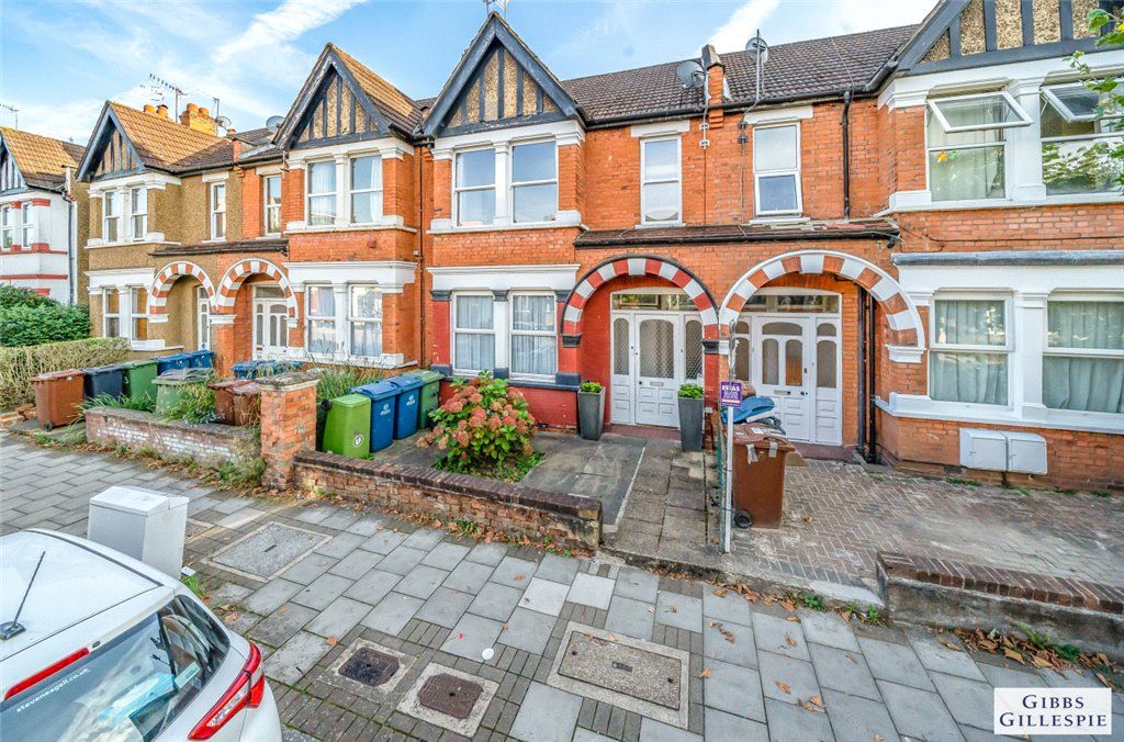 2 bed flat for sale in Vaughan Road, Harrow, Middlesex HA1, £375,000