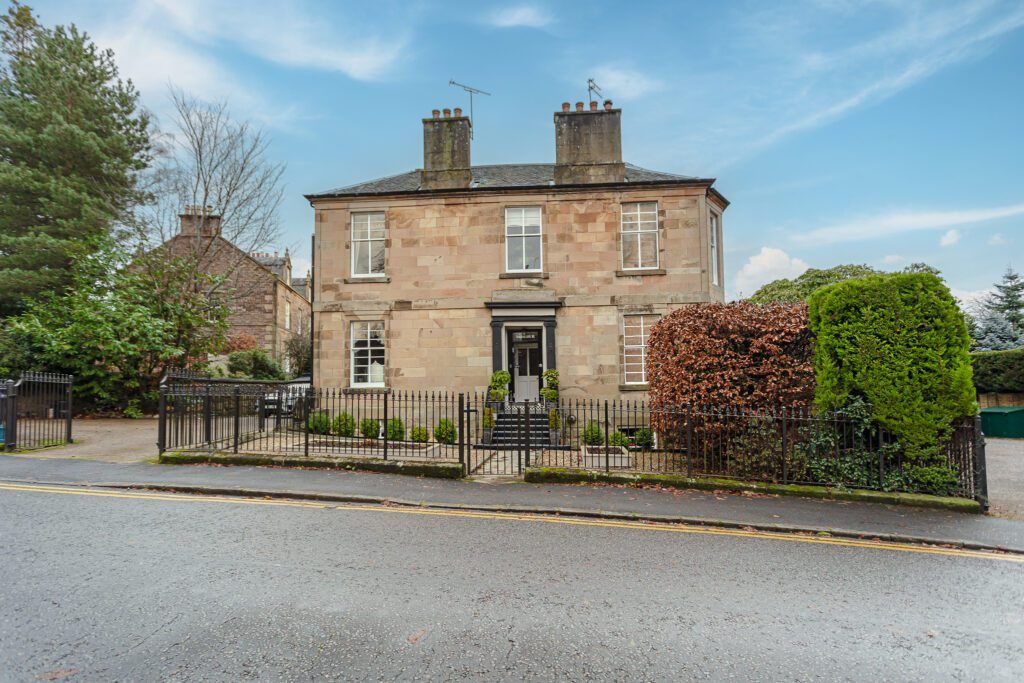 2 bed flat for sale in Well Road, Bridge Of Allan FK9, £265,000 Zoopla