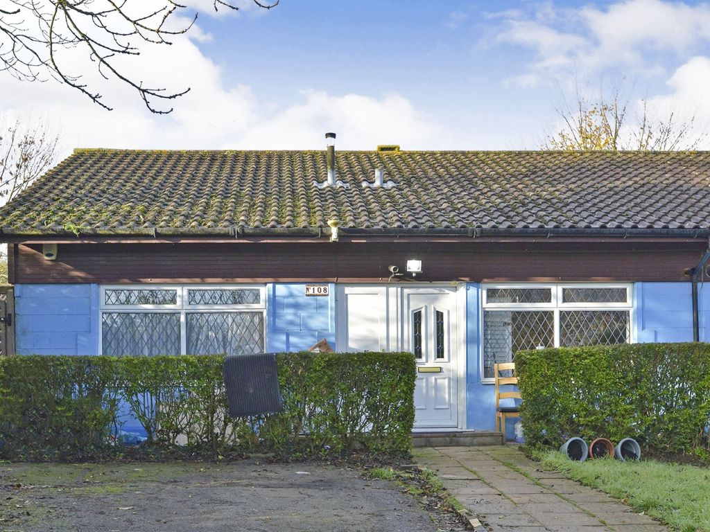 3 bed terraced bungalow for sale in Jonathans, Coffee Hall, Milton