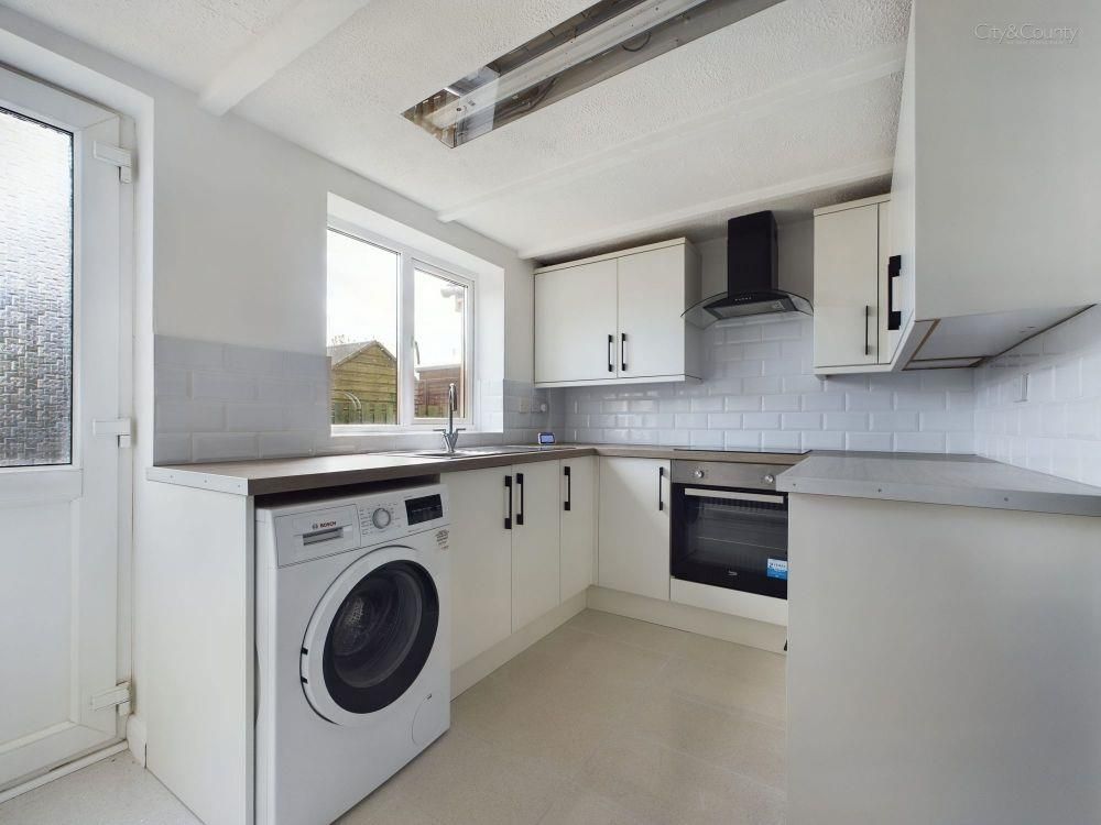 2 bed terraced house to rent in Reform Street, Crowland, Peterborough