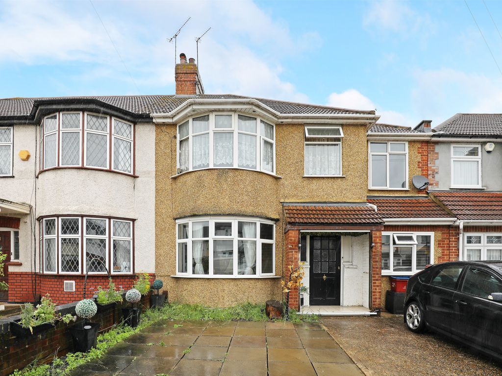 5 bed semidetached house for sale in Haslemere Avenue, Hounslow TW5