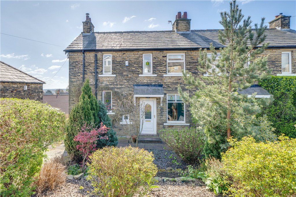 3 bed semidetached house for sale in Belmont Rise, Baildon, West