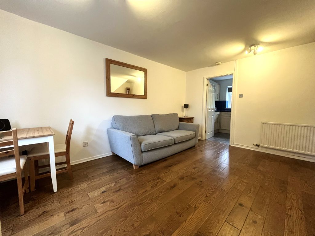 3 bed end terrace house for sale in Pinecrest Drive, Thornhill, Cardiff