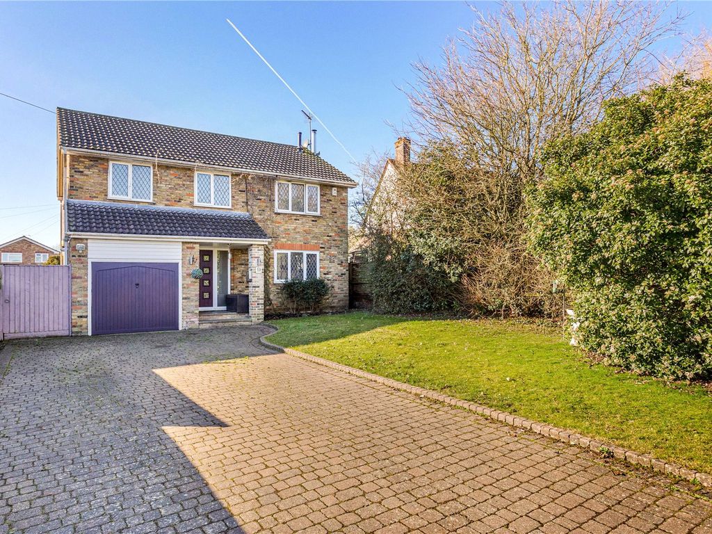 4 bed detached house for sale in Limmer Lane, High HP12, £